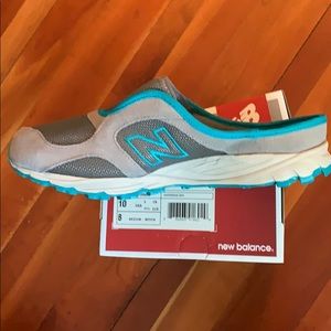 New Balance Womens Slide Athletic Shoe
